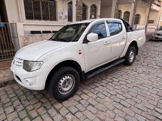 MITSUBISHI L200 TRITON 3.2 GL 4X4 CD 16V TURBO INTERCOLER DIESEL 4P MANUAL MITSUBISHI L200 TRITON 3.2 GL 4X4 CD 16V TURBO INTERCOLER DIESEL 4P MANUAL